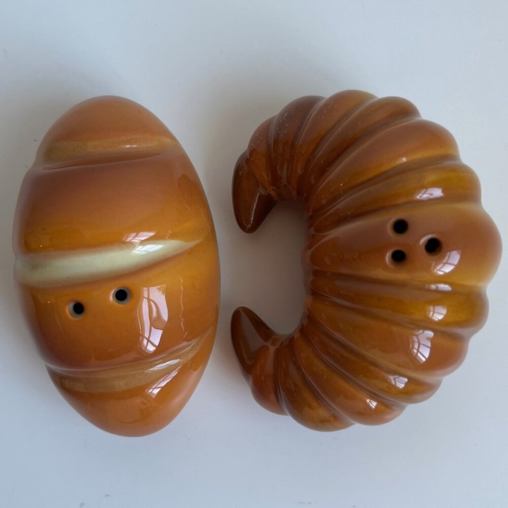 Ceramic Croissant and Bread Salt and Pepper Shaker Set - Picture 2 of 6